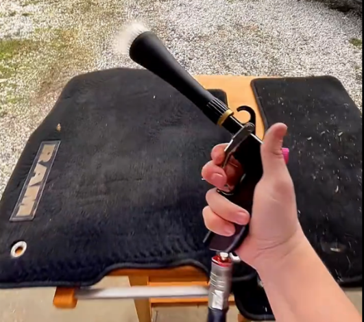 Tornado rengjøringspistol - 2-i-1 luftblåsepistol med børste